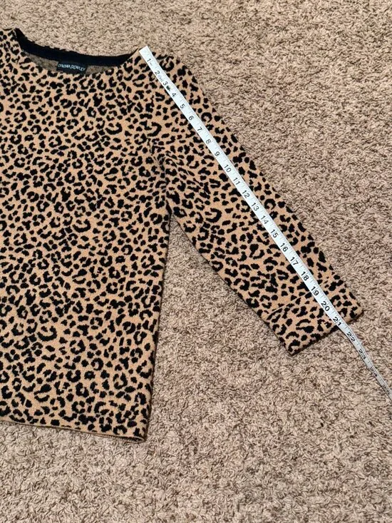 Cynthia Rowley Leopard Print Crew Neck Sweater M Soft Knit - Picture 9 of 10